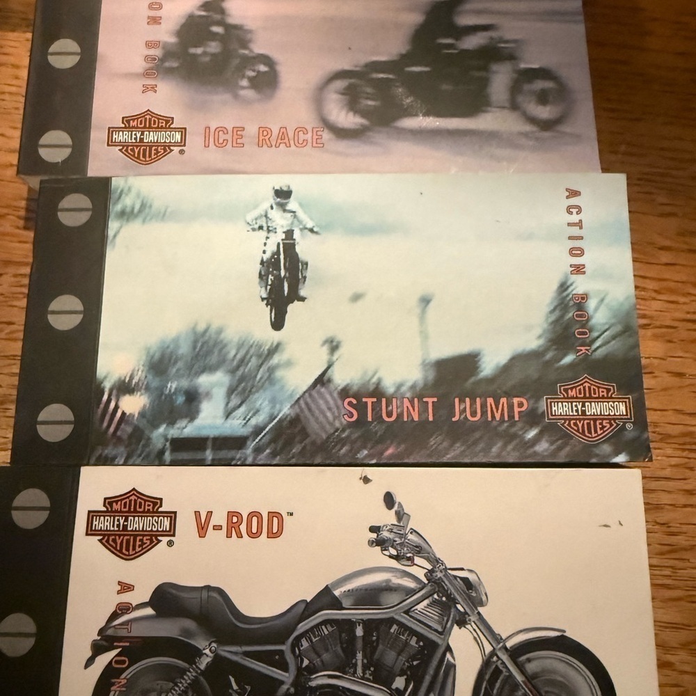 Harley-Davidson Action Book Set - Black and White - Picture 3 of 3